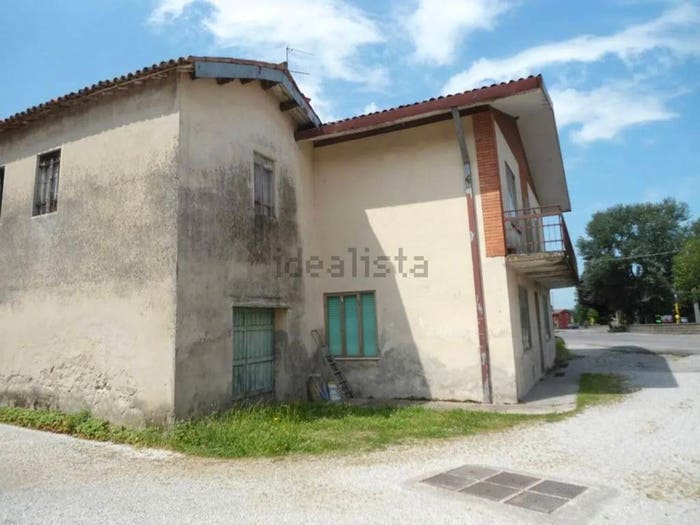 Casa con 6 locali in vendita in Rovolon