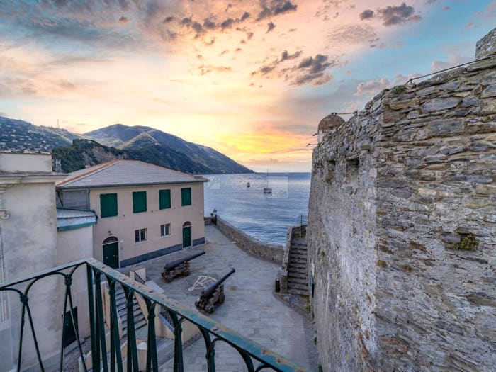 Appartamento con 6 locali in vendita in Via Isola, Centro, Camogli