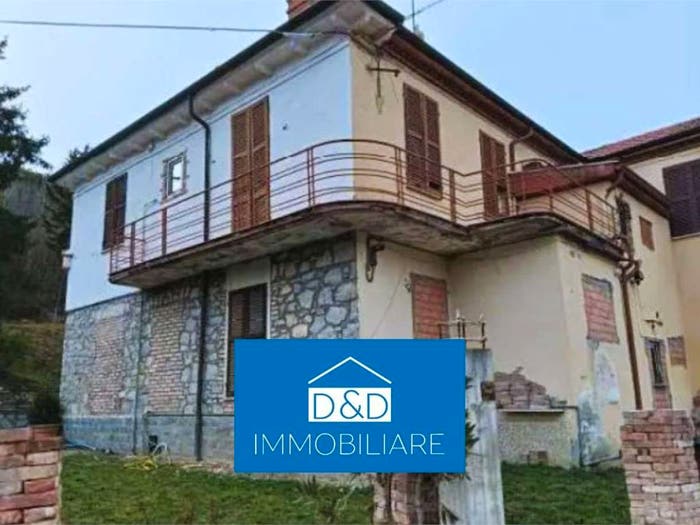 Appartamento con 5 locali in vendita in Frazione Garadassi, Fabbrica Curone