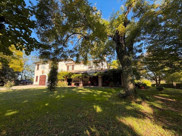 Casa con 6 locali in vendita in Via S Mauro, Settecrociari, Cesena