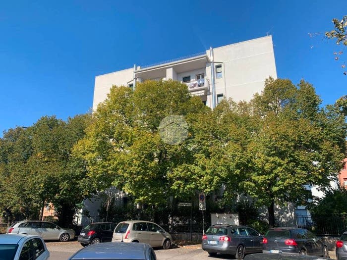 Appartamento con 5 locali in vendita in Via Gaspare del Carretto, Zona Fiera, Verona
