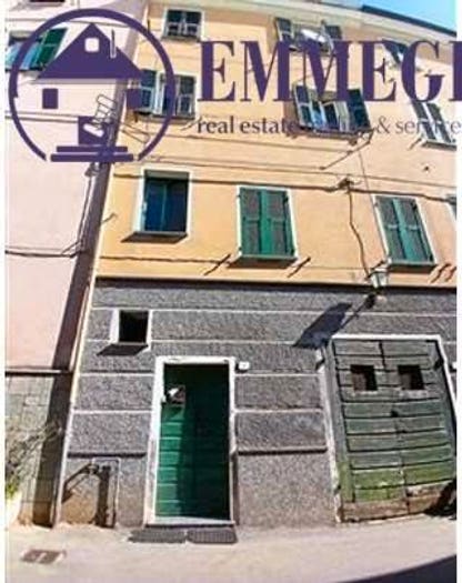 Appartamento con 6 locali in vendita in Via Giuseppe Cesio, Altare