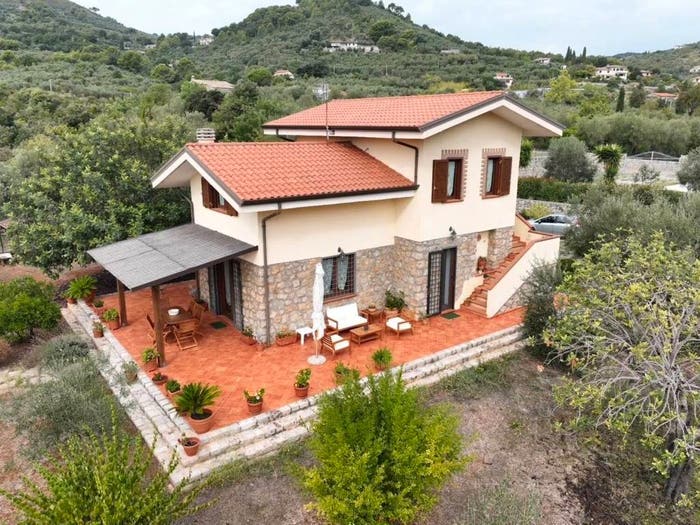 Casa con 5 locali in vendita in Contrada Calabretto, Itri