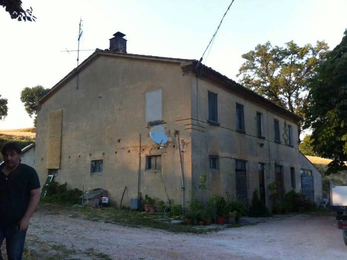 Casa con 6 locali in vendita in frazione Monterolo snc, Pergola