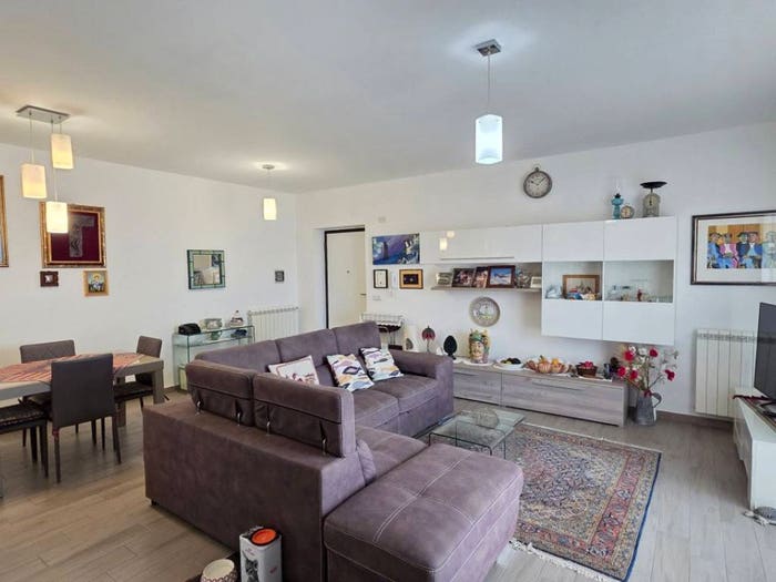Appartamento quadrilocale in vendita in Via Luigi Tukery snc, Centro, Milazzo