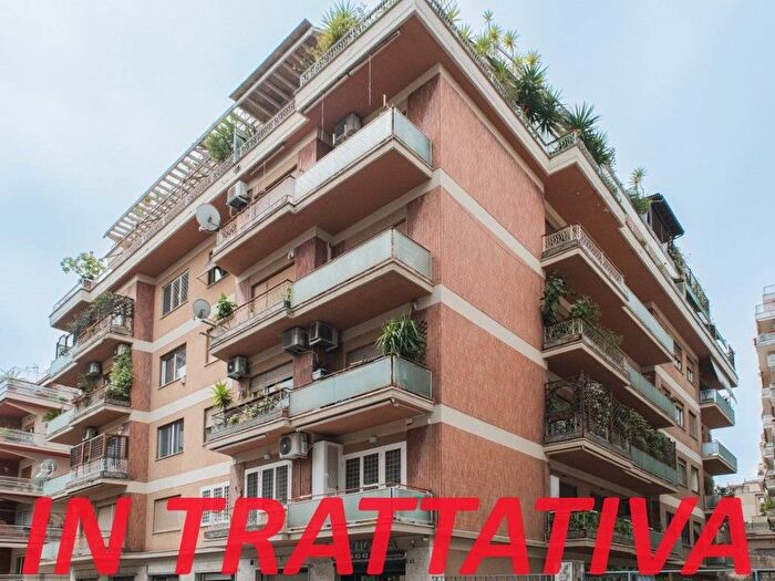 Appartamento con 5 locali in vendita in Via della Balduina, Balduina, Roma