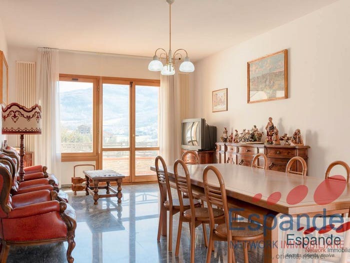 Appartamento quadrilocale in vendita in Centro, Gaggio Montano
