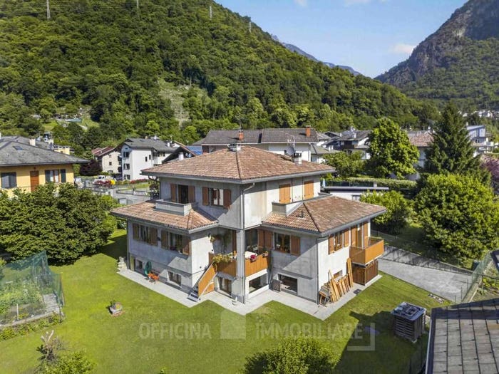 Casa con 6 locali in vendita in Via Scandolera, Mese