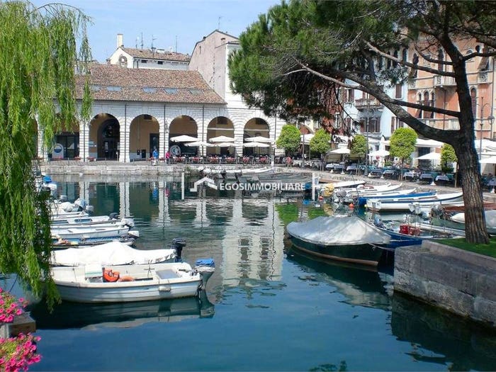 Appartamento trilocale in affitto in LungoLago Cesare Battisti, Desenzanino, Desenzano del Garda