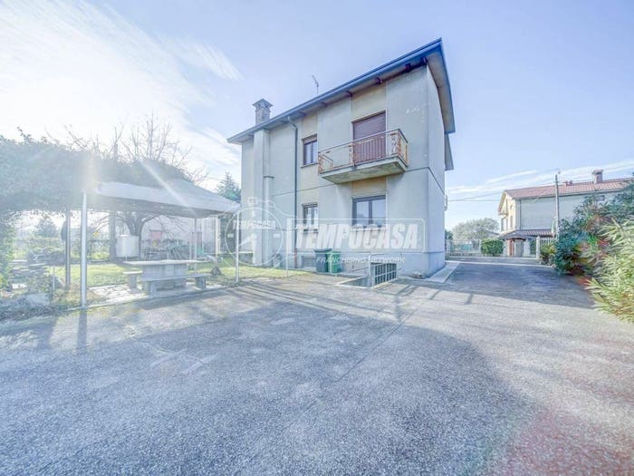 Casa trilocale in vendita in Via Bordighera, Bordighera Mestre, Cairate