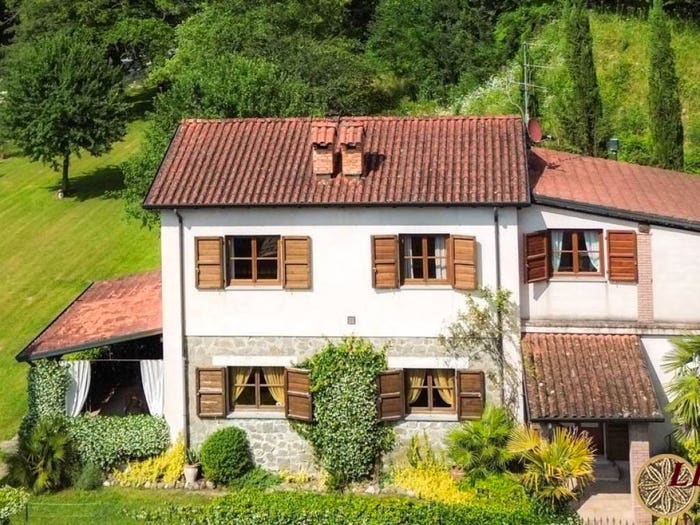 Casa con 6 locali in vendita in Molini di Marzo, Bagnone
