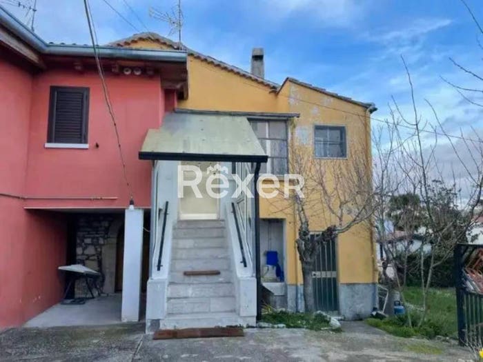 Casa trilocale in vendita in Contrada Coste, Morcone
