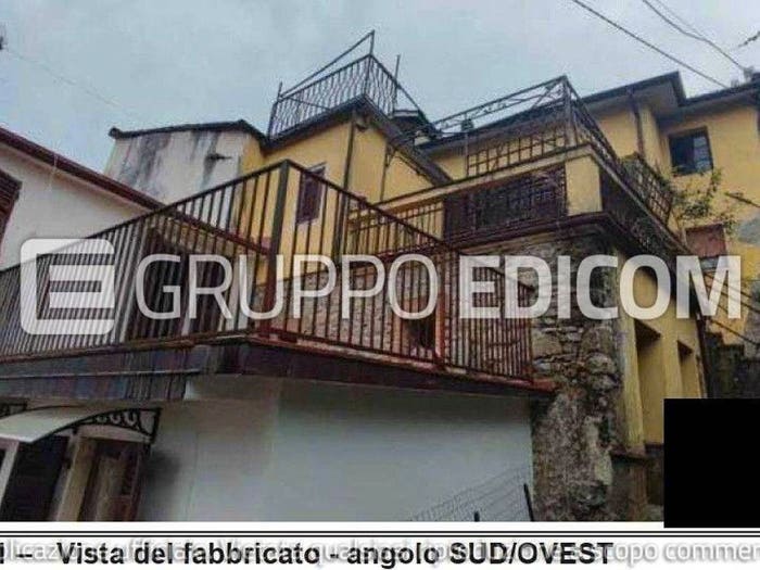 Appartamento con 6 locali in vendita in Via Dante, Piano Di Collecchia, Fivizzano
