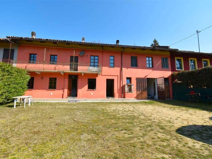 Casa con 5 locali in vendita in Centro, Montaldo Roero