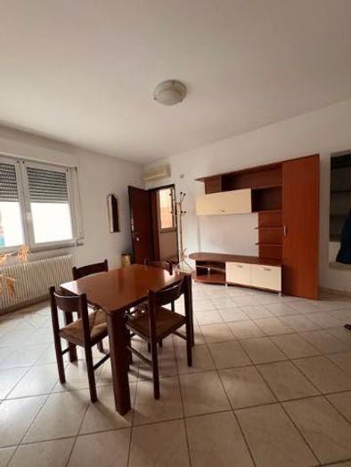 Appartamento bilocale in vendita in Via Alessandro Bolzoni, Via Colombo, Piacenza