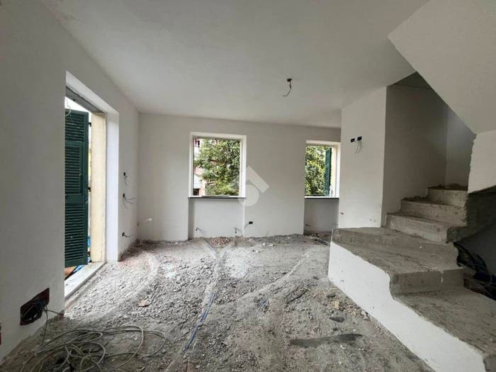 Appartamento quadrilocale in vendita in Via Ponte Baccioni, Centro, Cicagna
