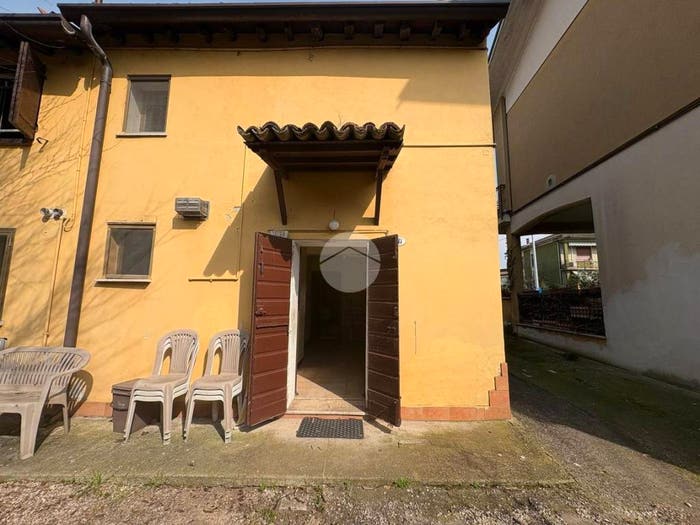 Casa bilocale in vendita in Via della Francesca, Grazie, Curtatone