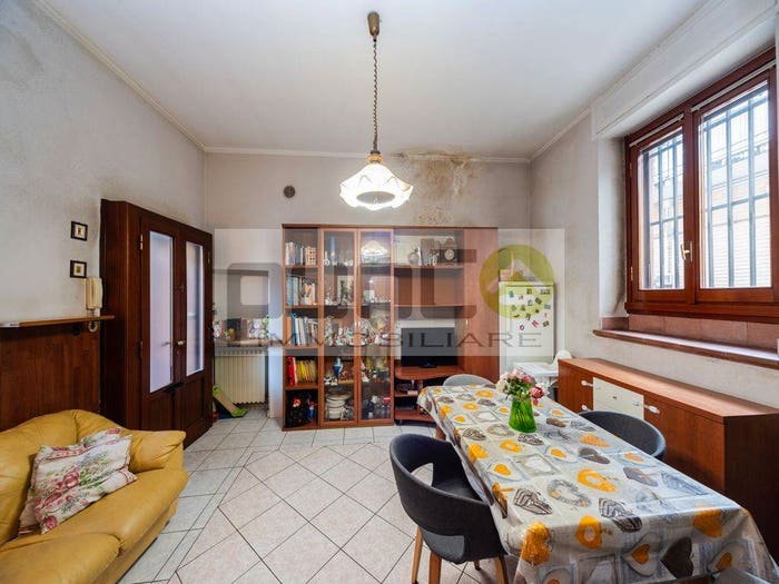 Appartamento trilocale in vendita in Via Alessandro Manzoni, Centro, Concorezzo