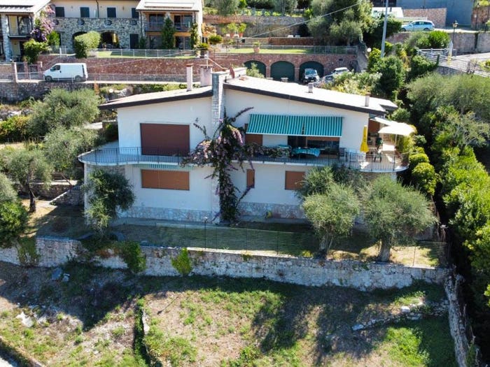 Casa con 6 locali in vendita in Via Amerigo Vespucci, Magugnano, Brenzone sul Garda