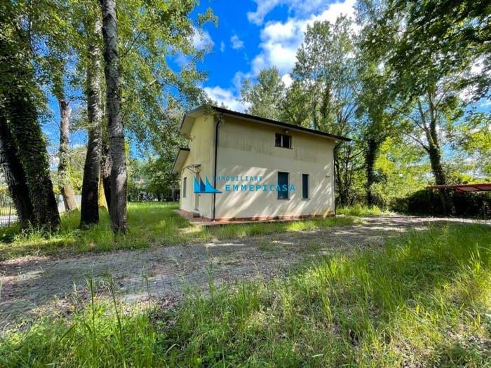 Casa con 5 locali in vendita in Via Fosso Nuovo, Ronchi Poveromo, Massa