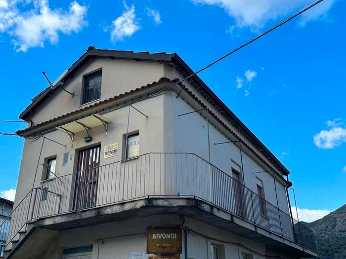 Casa quadrilocale in vendita in Via Xxiv Maggio No Number, Bivongi