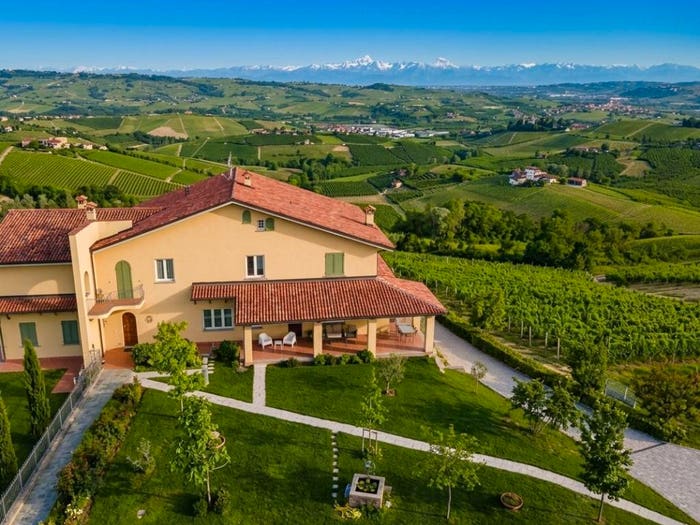Casa con 6 locali in vendita in Diano d'Alba