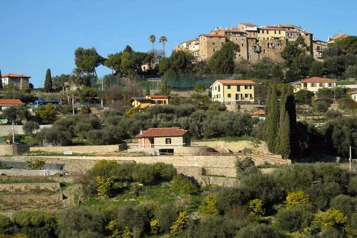 Casa con 5 locali in vendita in Via Silvio Pellico, Due Strade, Bordighera