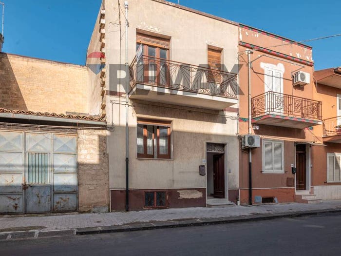 Casa con 5 locali in vendita in Via Vittorio Veneto, Grammichele