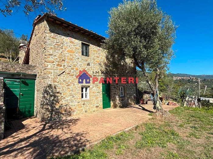 Casa trilocale in vendita in Via del Tamburo, Castelli Pescia Nord, Pescia