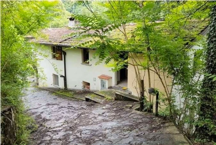 Casa con 6 locali in vendita in Località Castello, Laino