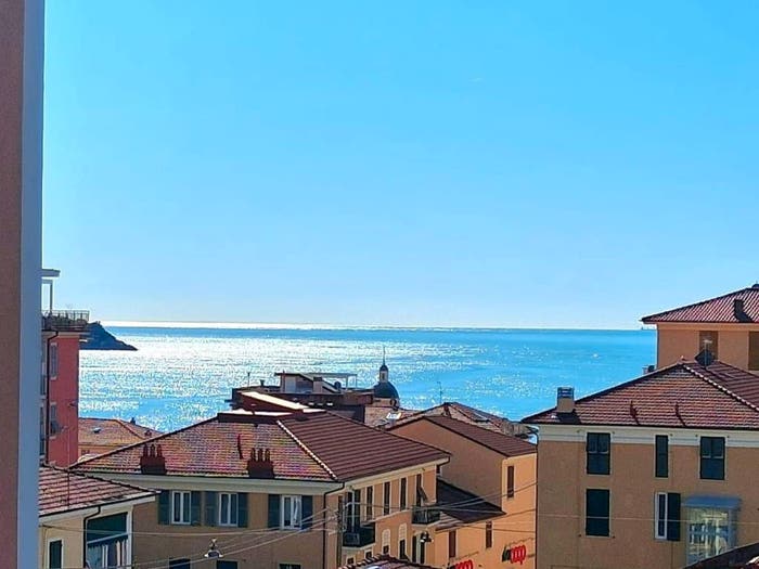 Appartamento quadrilocale in vendita in Viale della Vittoria Traversa, San Terenzo, Lerici