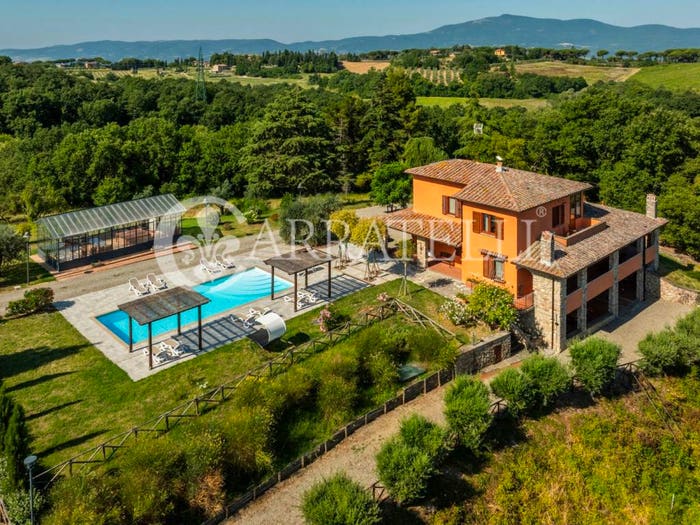 Casa con 6 locali in vendita in Via Garibaldi, Centro, Città della Pieve