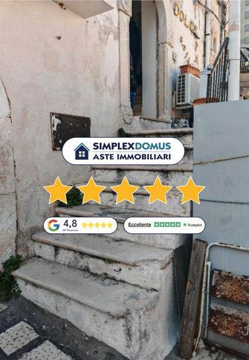 Appartamento trilocale in vendita in Via Roma, Peschici