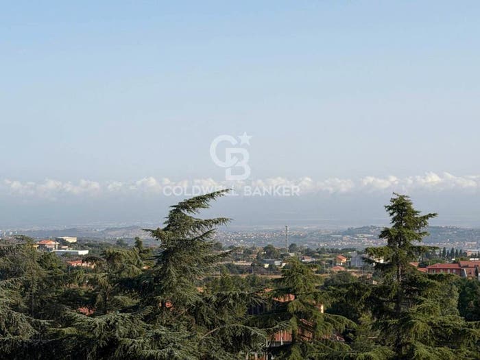 Appartamento con 6 locali in vendita in Via Cesare Battisti, Centro, Belpasso