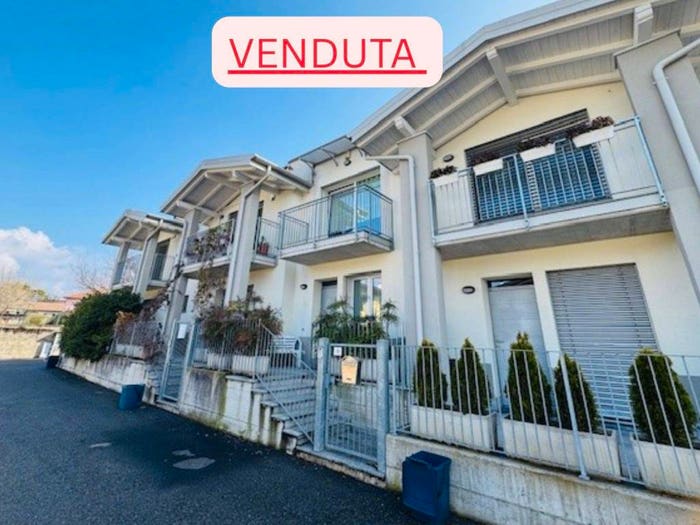 Casa trilocale in vendita in Camnago Boscone, Faloppio