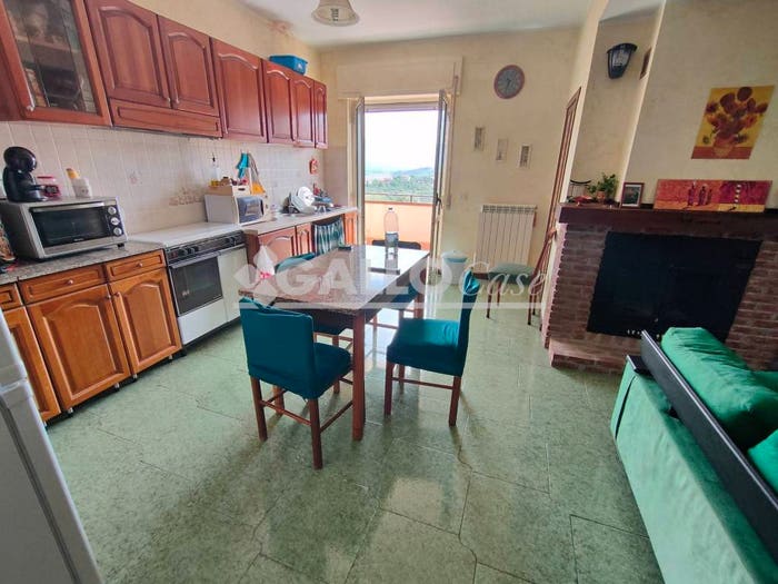 Appartamento quadrilocale in vendita in Via San Pietro, Marano Principato