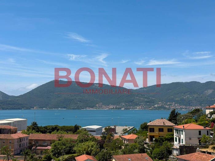 Appartamento con 6 locali in vendita in Muggiano Porto Lotti, La Spezia