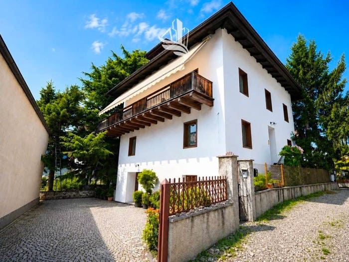 Casa con 6 locali in vendita in Via Nazionale, Bronzolo
