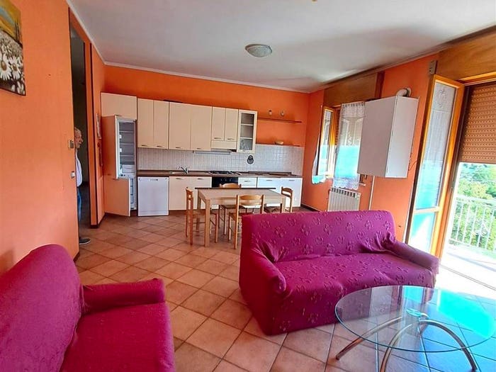 Appartamento con 5 locali in vendita in Centro, Poggio Rusco