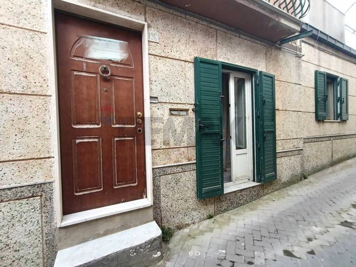Casa quadrilocale in vendita in Via San Pietro, Centro, Enna