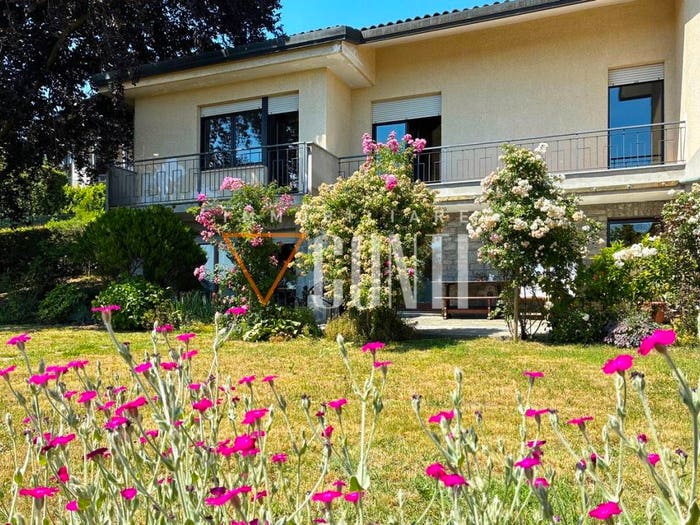 Casa con 6 locali in vendita in Via D Bernacchi, Centro, Gavirate
