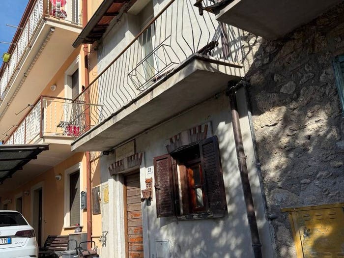 Casa quadrilocale in vendita in Via Cicolana, Grotti, Cittaducale