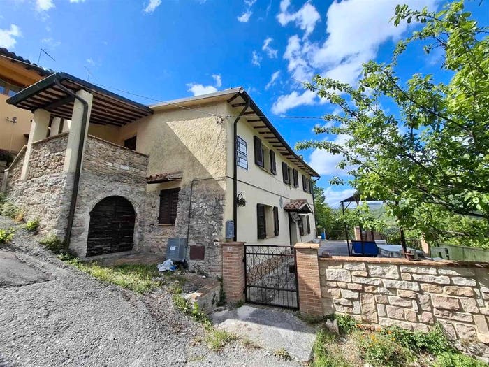 Casa quadrilocale in vendita in Sorifa, Nocera Umbra