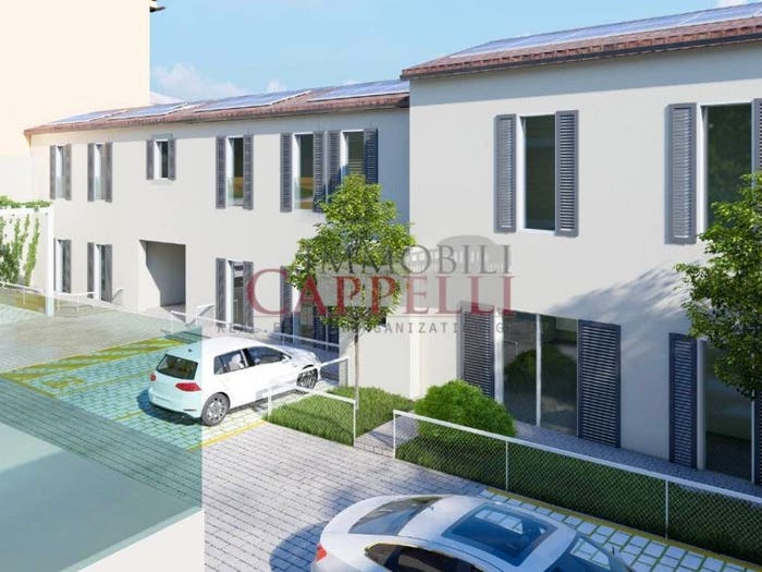 Casa quadrilocale in vendita in Via Carlo Cignani, Centro Storico, Forlì