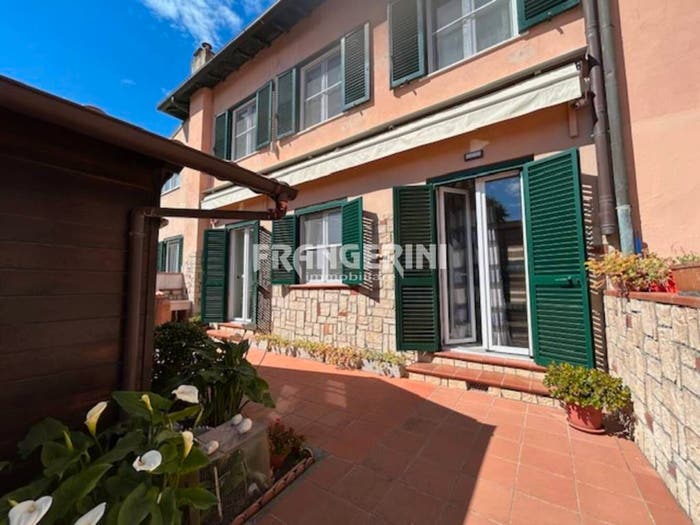 Casa con 6 locali in vendita in Via di Salviano, Salviano, Livorno