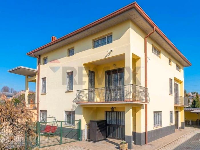 Casa con 6 locali in vendita in Via Ristori, Cedrate, Gallarate