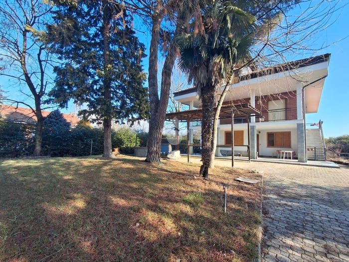 Casa con 6 locali in vendita in Strada piscina, Piane, Cumiana