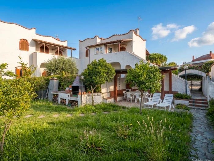 Appartamento trilocale in vendita in Via delle Mammole, Lido dei Pini di Ardea Lupetta, Ardea