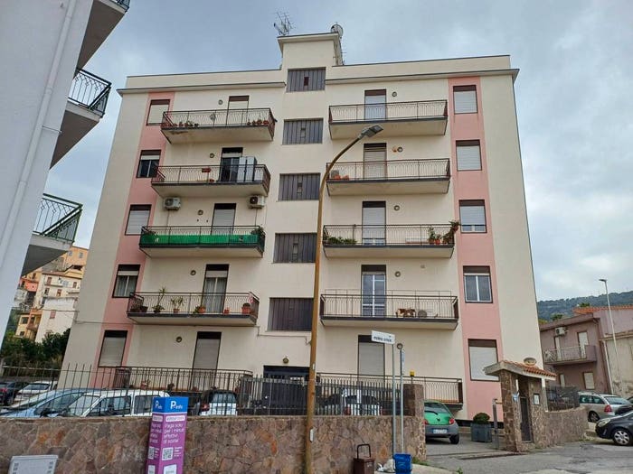 Appartamento quadrilocale in vendita in Via Giugno, Centro, Patti