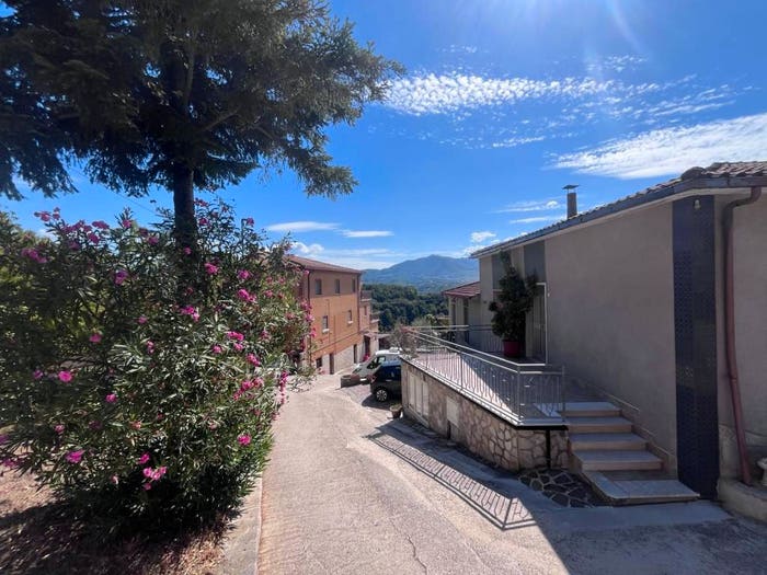 Casa trilocale in vendita in Contrada Breccelle, Isernia